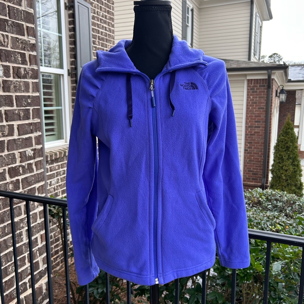 The North Face women’s hooded fleece jacket size small